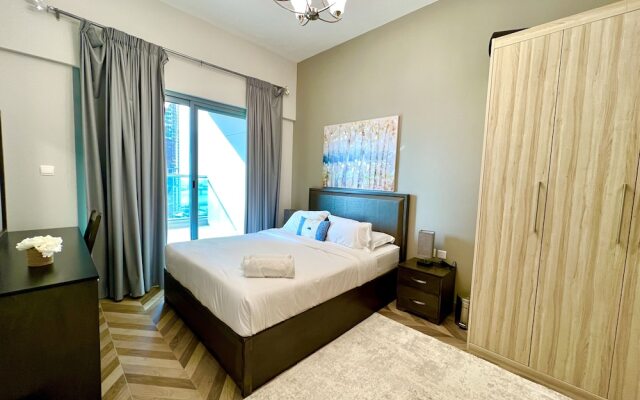 SuperHost - Spacious Apartment In Business Bay With Canal View