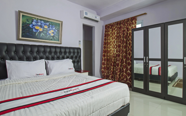RedDoorz Plus @ Guntur Raya Setiabudi – Guest Rooms – Jakarta