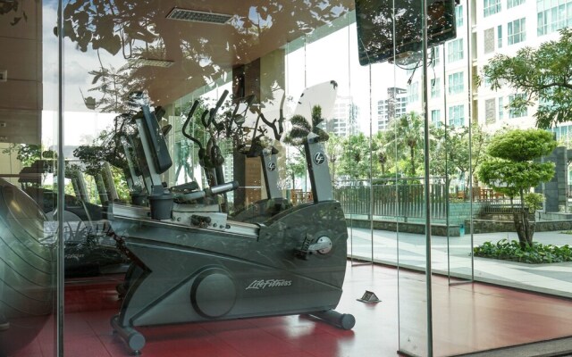 Gandaria Heights Apartment with Mall Access
