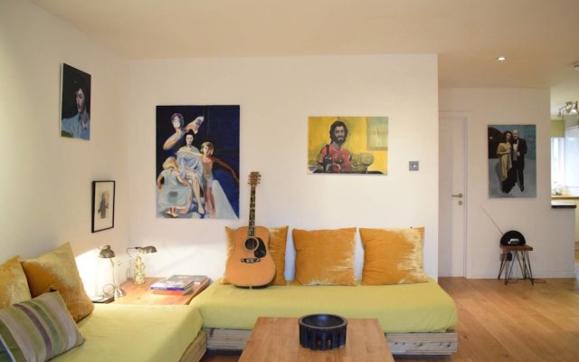 Artistically Decorated 1 Bedroom Flat in Limehouse