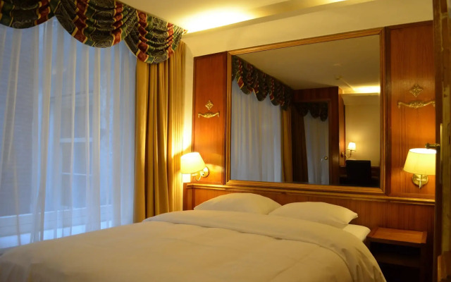 Rembrandtplein Hotel