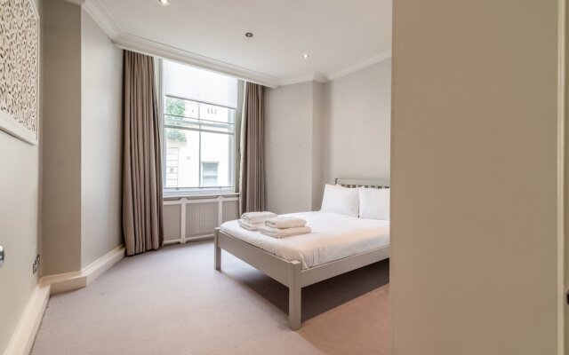 Canal Crescent Charm Flat With Stunning Views, Little Venice