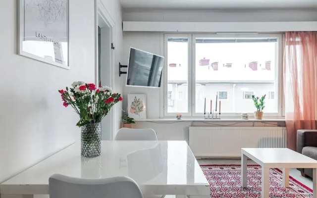 Nice Studio with Balcony in the Center