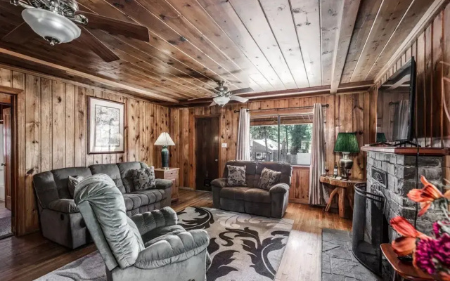 Mechem Dr Apache Village & Cabins by VTrips