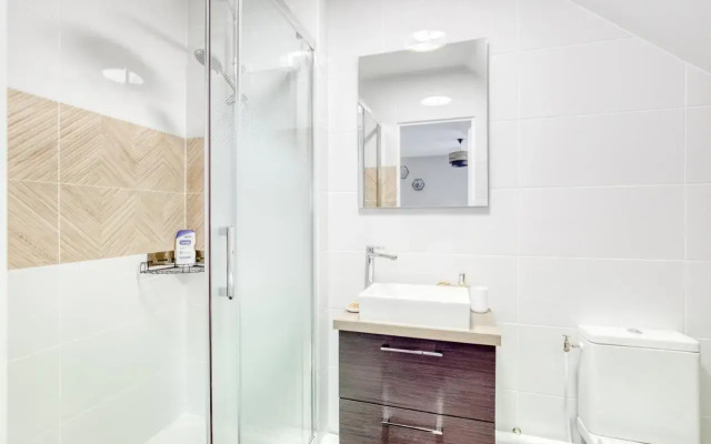 New & Modern house / Near RER / Disney & Paris