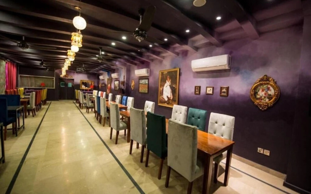 Hotel Holiday Lahore