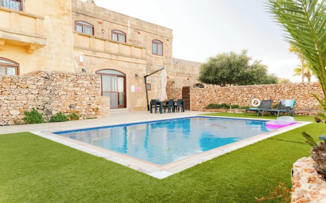 Villa Savona 3 Bedroom Villa With Private Pool