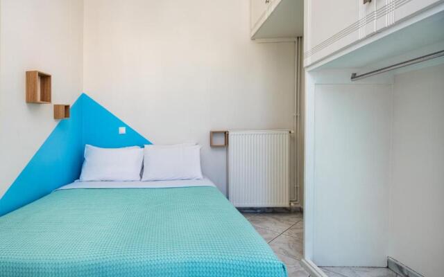 Modern 2 bed Apartment in Downtown of Fira