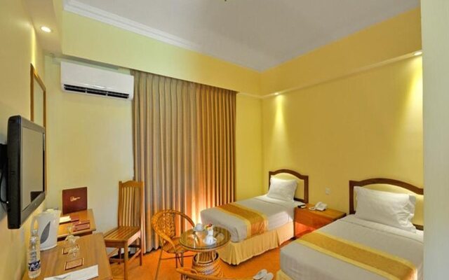 Royal Golden View Hotel