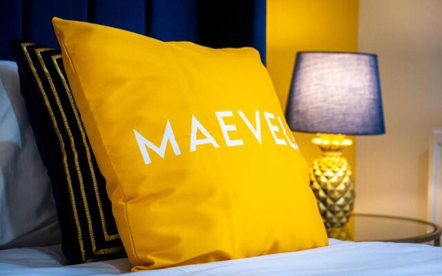 MAEVELA Apartments - Luxurious 2 Bedroom Apartment - Close to 02 Academy Birmingham - L Shape Sofa - FREE PARKING & NETFLIX - City Centre