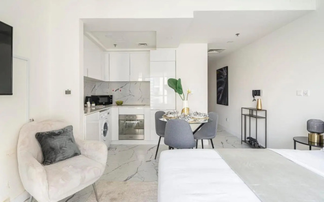 Frank Porter - The Point