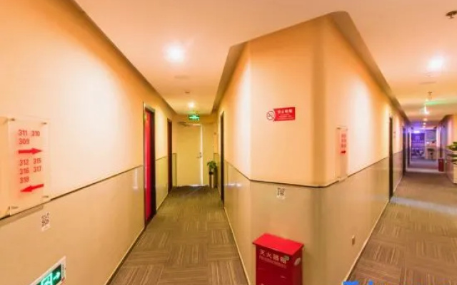 Raya Business Hotel (Beijing National Convention Center) – Hotel Rooms – Beijing