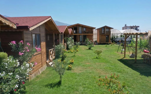 Em-Ba Butik Bungalow