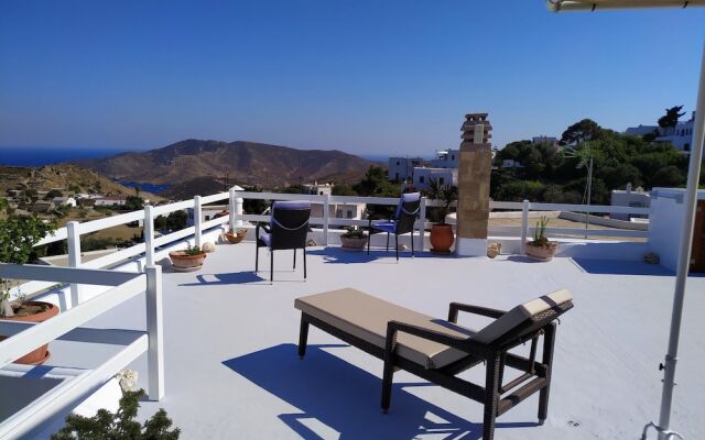 Manos house in Chora