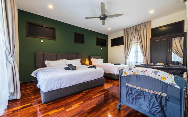 9225sf 6BR 27PAX Private Pool Villa, 1km to KLCC