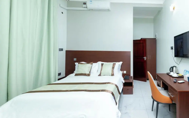 Ngabu Hotel