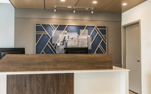 Holiday Inn Express Toronto - North York by IHG