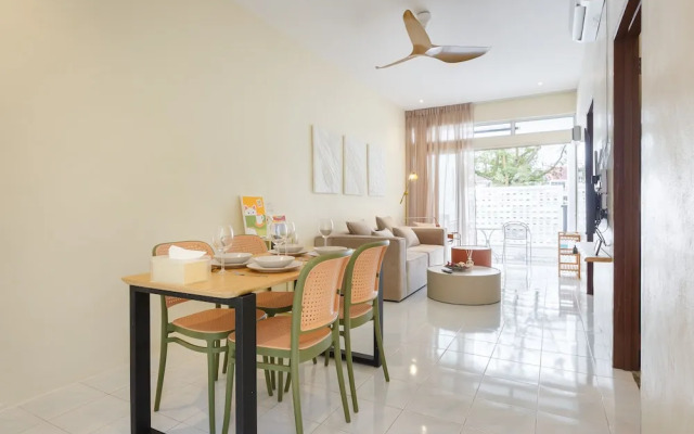 2 Bedroom Landed House Near Icon City BM