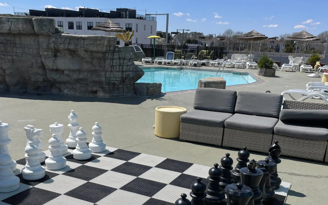 Days Inn by Wyndham Virginia Beach At The Beach