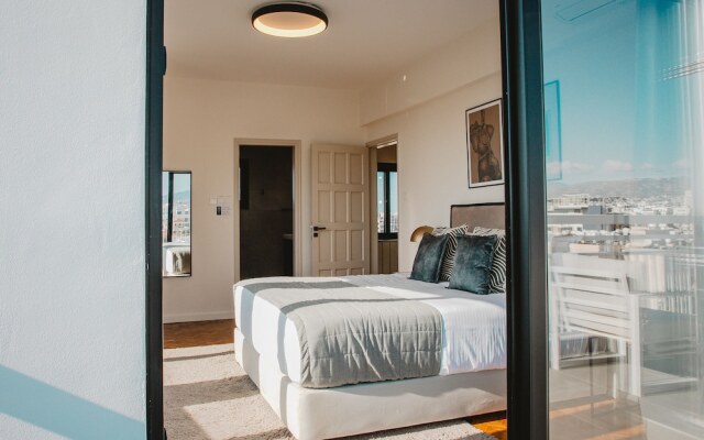 Phaedrus Living: City Center Sky Penthouse