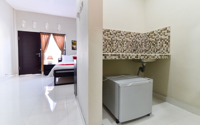 RedDoorz Plus near Jalan Imam Bonjol Denpasar