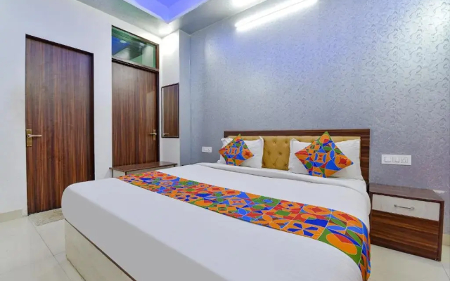 Fabhotel The Lotus