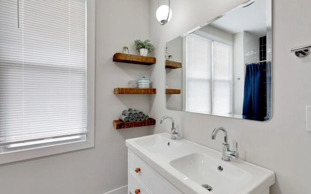 Trendy & Cozy Fishtown Game Room