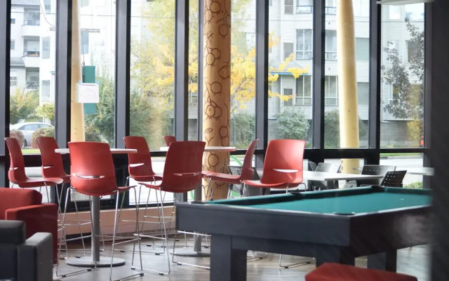 Residence & Conference Centre - Kelowna