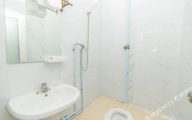 Zhongshan Hotel (Guangdong Pharmaceutical College Zhongshan Campus Store)