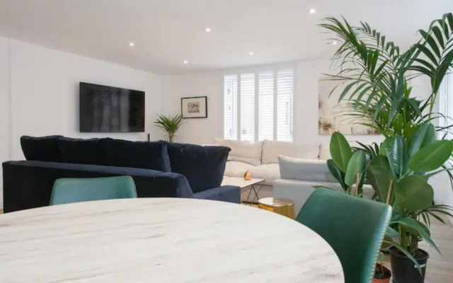 Stunning Newly Refurbished 2BD Shoreditch Flat