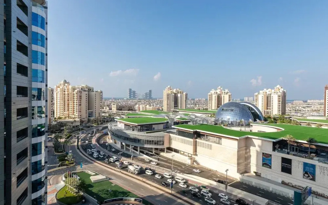 Modern studio on Palm Jumeirah