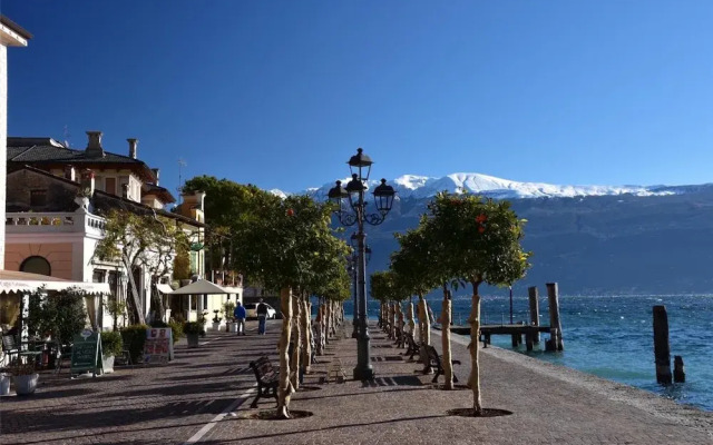 Rossella Lake View in Sal