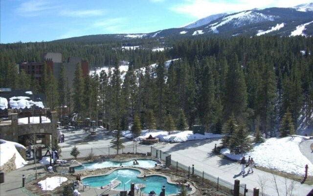 2BR Ski-in Ski-Out