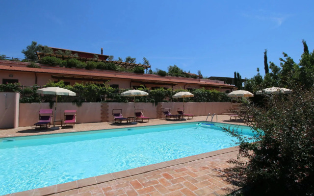 Farmhouse Montalto Near Sandy Beaches