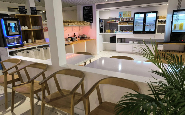 Brit Hotel Porte d’Espagne