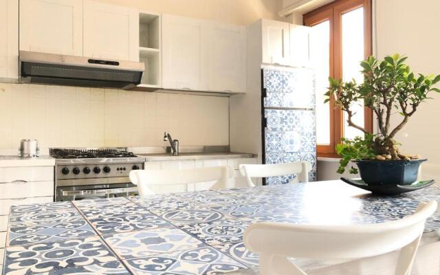 Clua Holiday House
