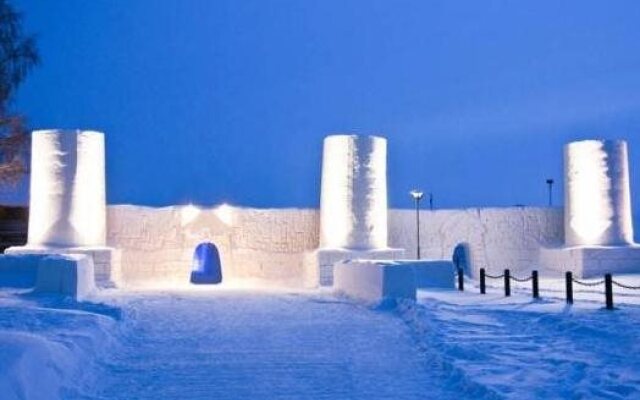 Snow Hotel