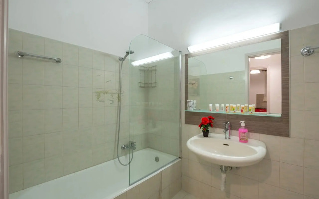 Maroula Studios