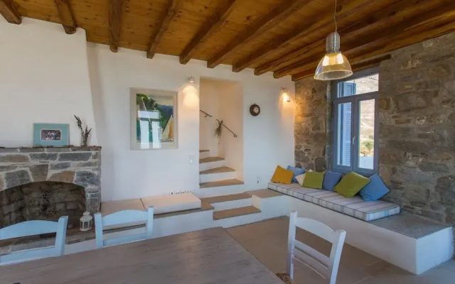 An Amazing Stone Villa-b in Serifos w Shared Pool