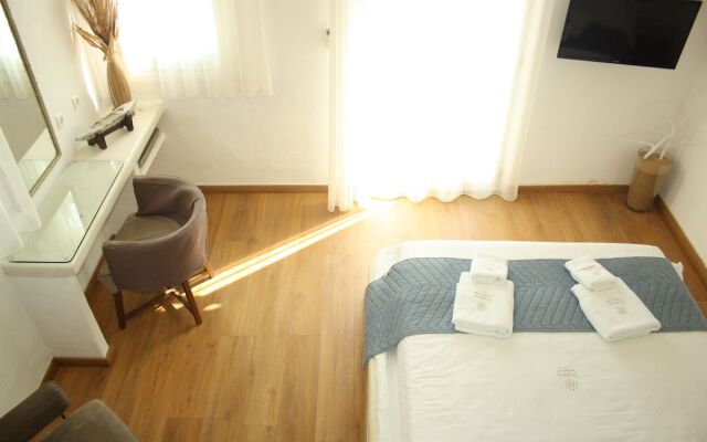 Tholaria Boutique Hotel