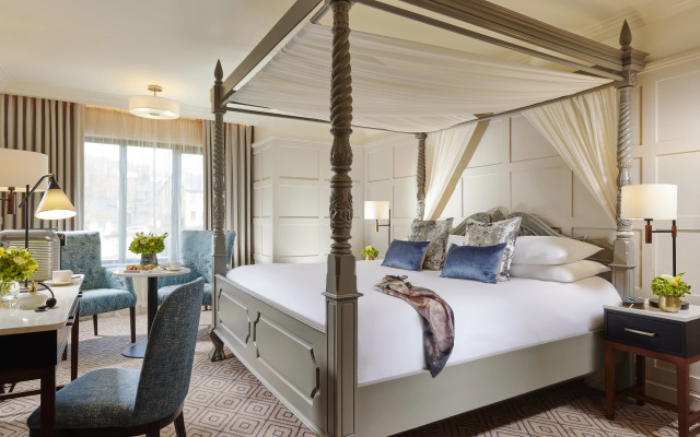 Castlecourt Hotel