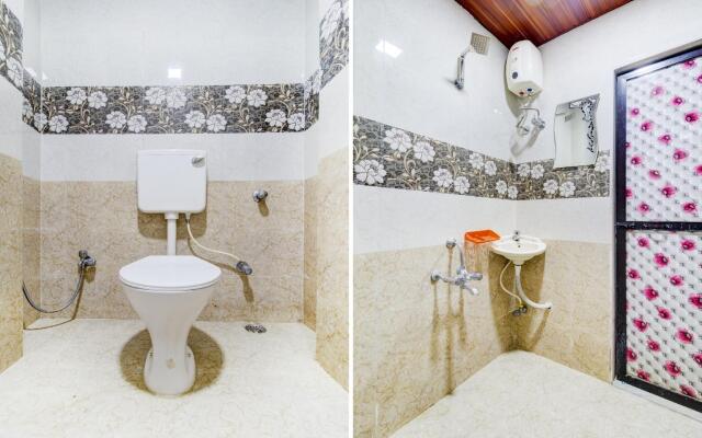 OYO 79316 Shree Sai Residency