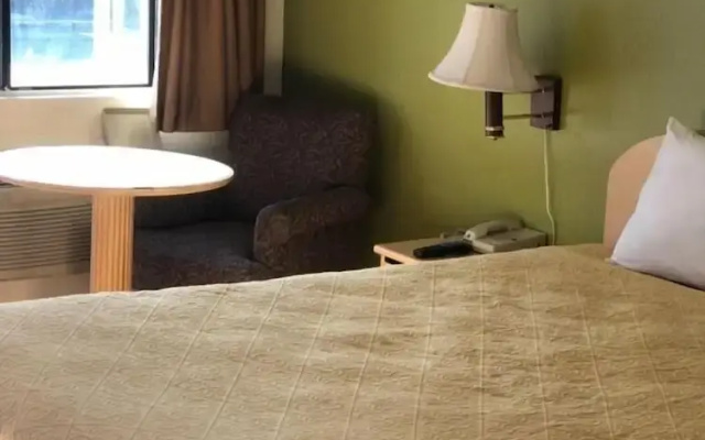 Kelseyville Motel
