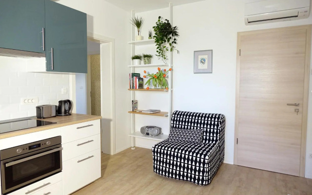 Central Apartments with Parking