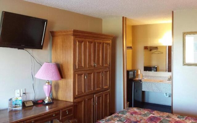 Carefree Inn Flatonia