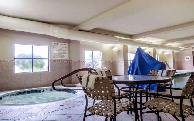 Comfort Inn & Suites adj to Akwesasne Mohawk Casino
