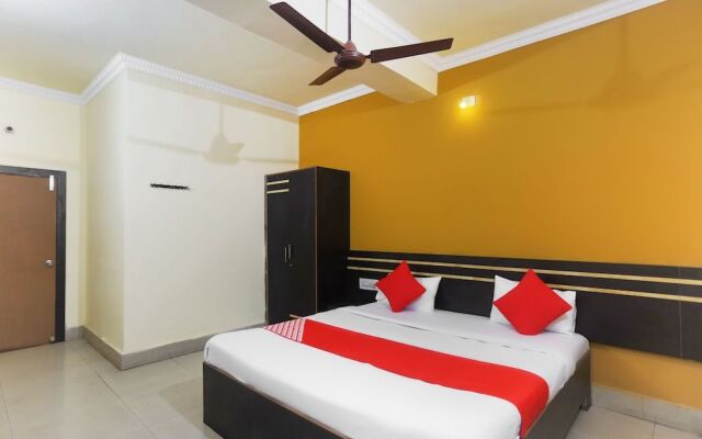 OYO 48884 Hotel Trishakti