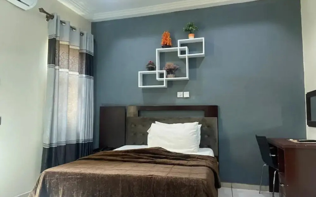Ultimate Hotel
