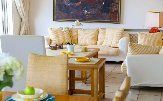 Alia Seafront Suite