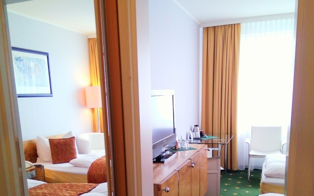 Alexa Hotel